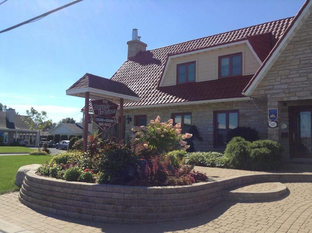 Douces Évasions Bed and Breakfast Saint-Anselme Esterno foto