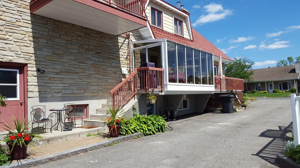 Douces Évasions Bed and Breakfast Saint-Anselme Esterno foto